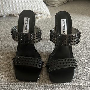 NWOT STEVE MADDEN Lunna Heels